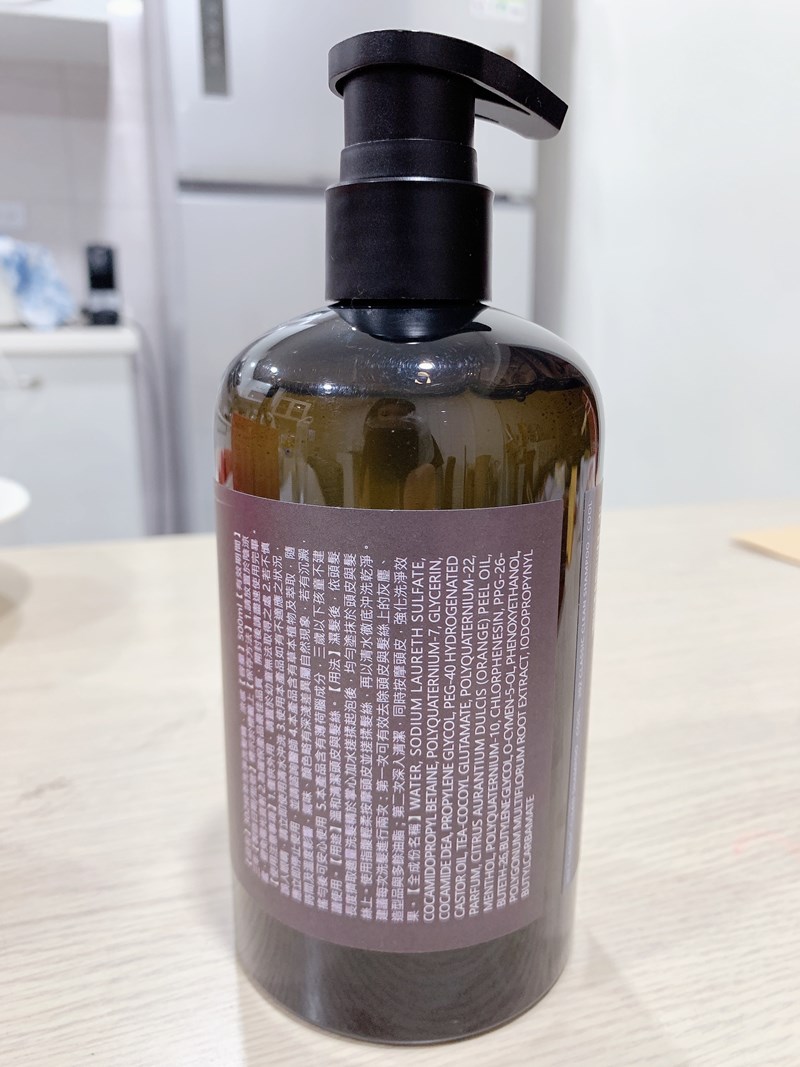 女人知己試用大隊,口碑行銷,部落客行銷,Flora Floral花葉純萃洗淨洗髮精,頭皮專用洗髮精,胺基酸洗髮精,弱酸性洗髮精,零矽靈,頭皮淨化,頭皮清潔,花葉頭皮養護,301純萃洗淨洗髮精,302純萃洗淨洗髮精,沙龍級洗髮精,頭皮養護專家溫和清潔